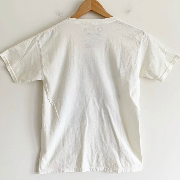 Queen Light Yellow Tee Shirt Extra Small - Picture 4 of 4